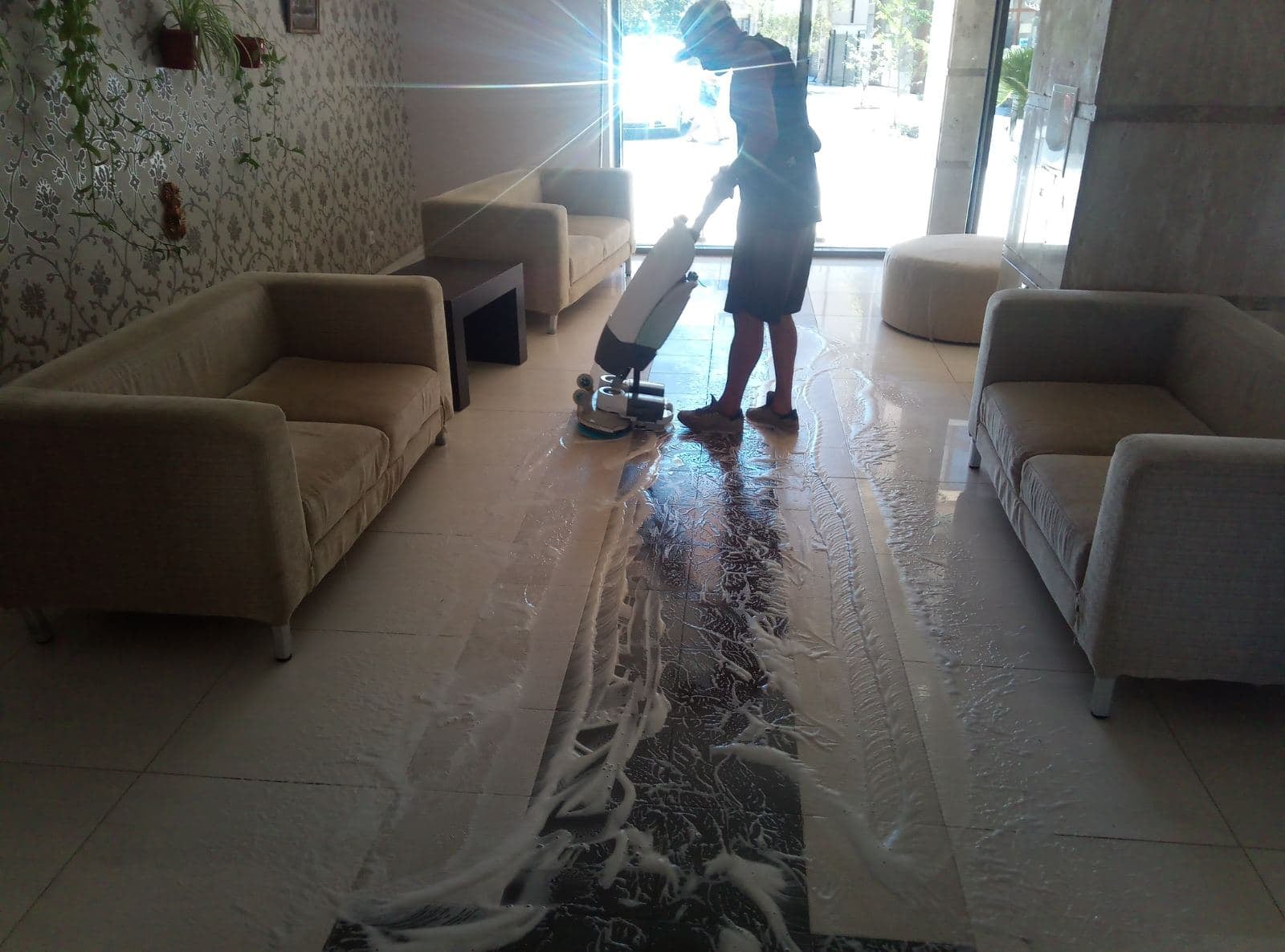 Профессиональная уборка в Бургасе 🧹✨